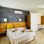 Nature Doga Oeluedeniz Hotel 2*